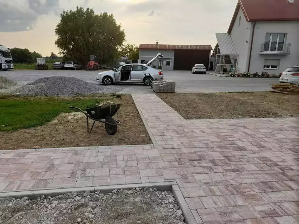 Uređenje okoliša i dvorišta u Bjelovaru